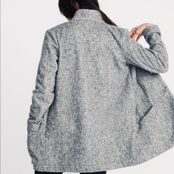 ON Everyday Coat in Heather Gray - Picture 4 of 5